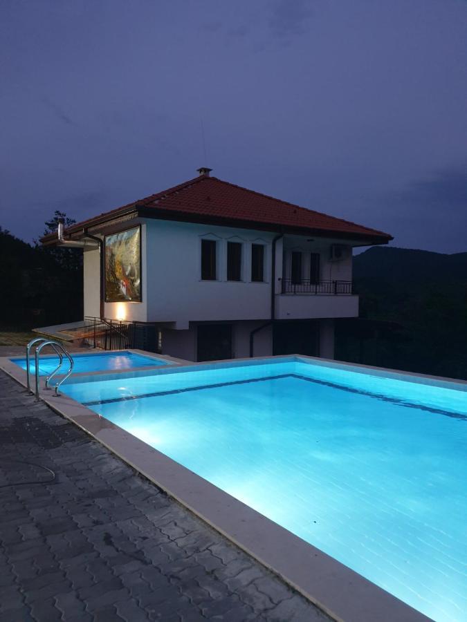 Бадевски Рай- Къща София Weliko Tarnowo Exterior foto
