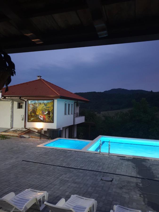 Бадевски Рай- Къща София Weliko Tarnowo Exterior foto